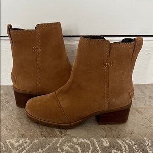 Sorel waterproof Tan Ankle Boots